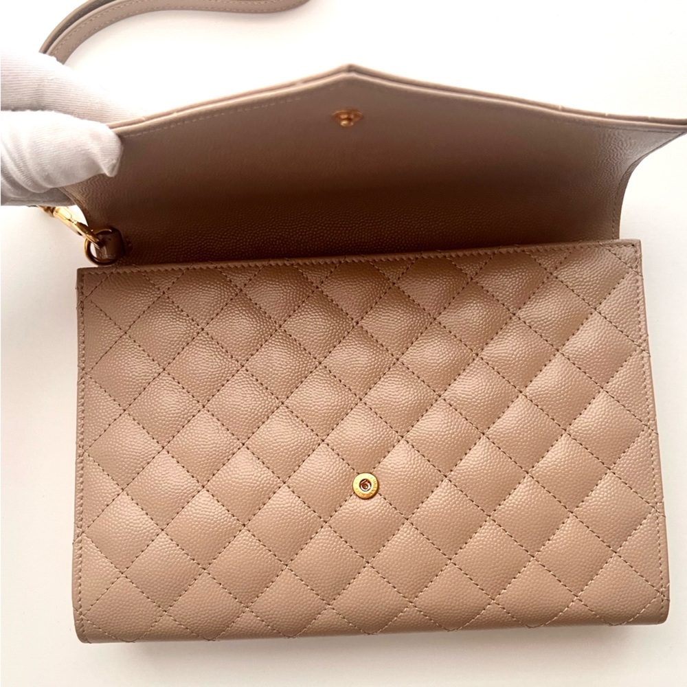 🔥Yves Saint Laurent Leather Clutch - Picture 8 of 16